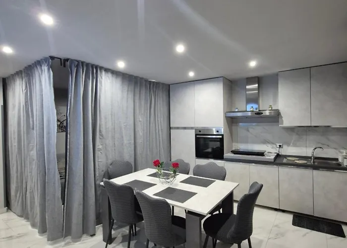 Apartment Albicocche House